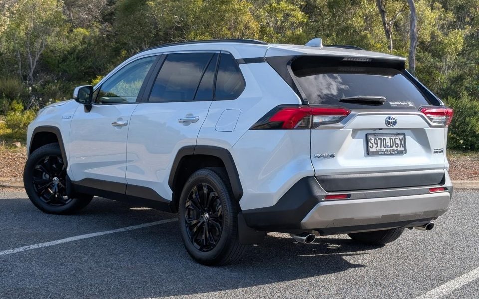 2024 Toyota Rav4 Hybrid Cruiser-AWD