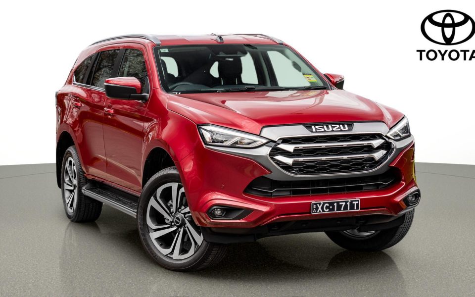 2022 Isuzu MU-X LS-T