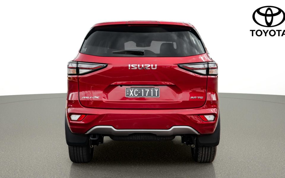2022 Isuzu MU-X LS-T