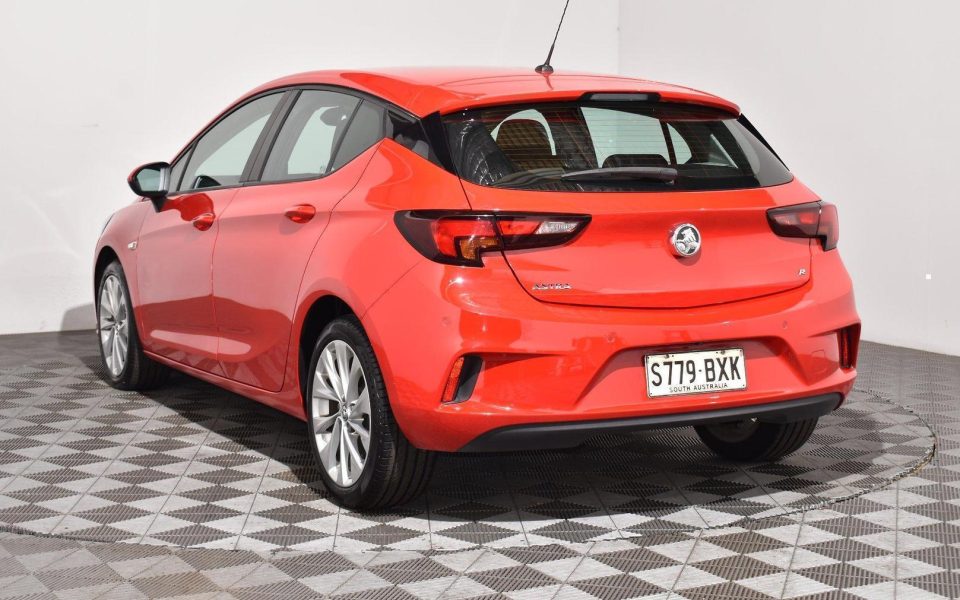 2018 Holden Astra R