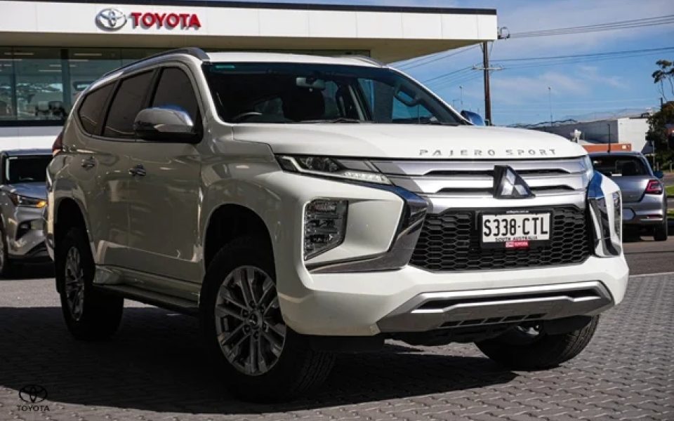 2022 Mitsubishi Pajero Sport GLX