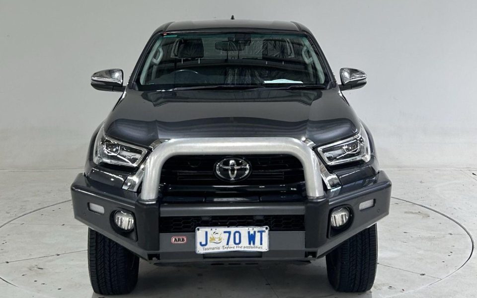 2021 Toyota Hilux SR5