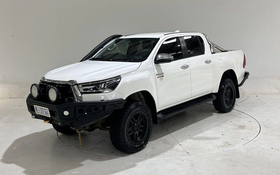 2022 Toyota Hilux SR5
