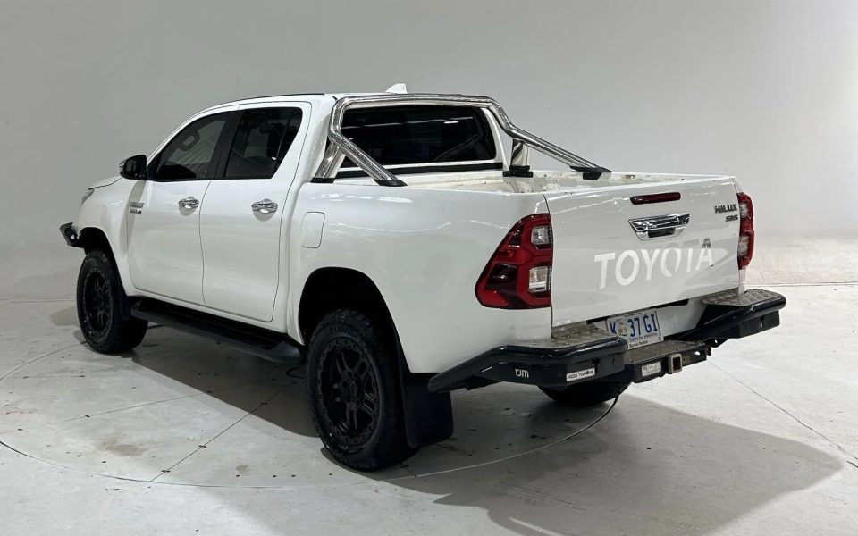 2022 Toyota Hilux SR5