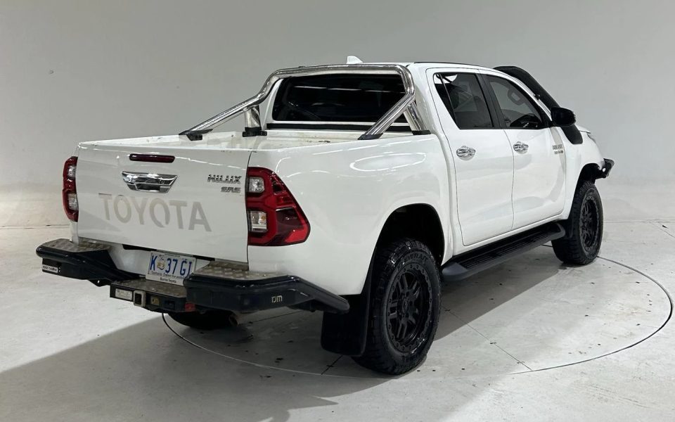 2022 Toyota Hilux SR5