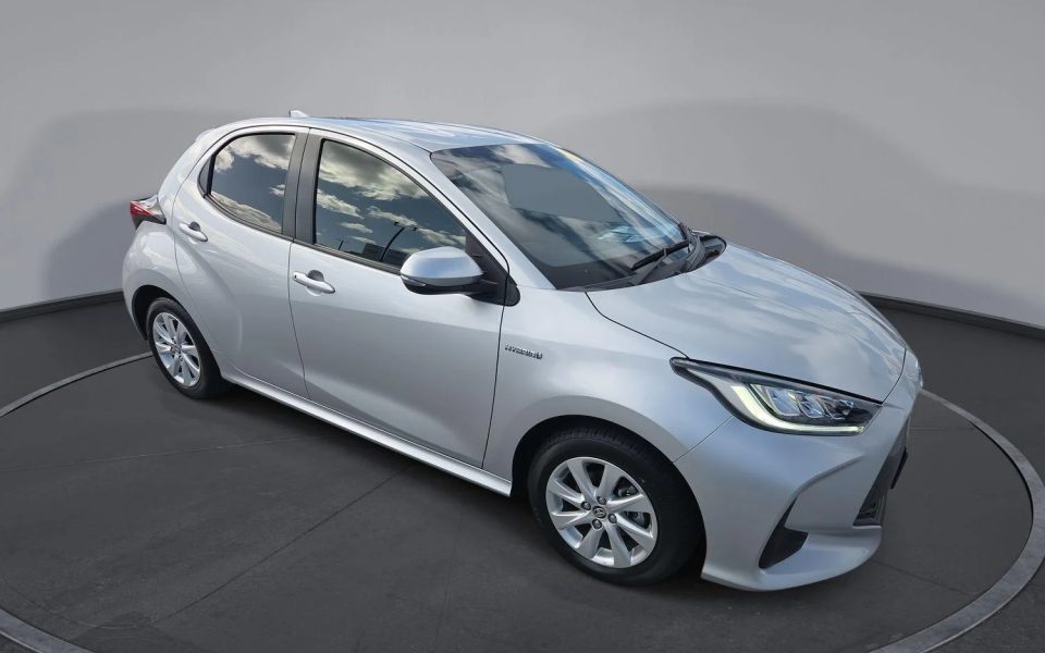 2022 Toyota Yaris HB Hybrid SX