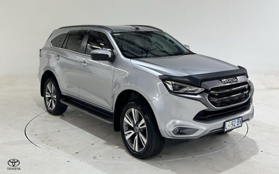 2022 Isuzu MU-X LS-T