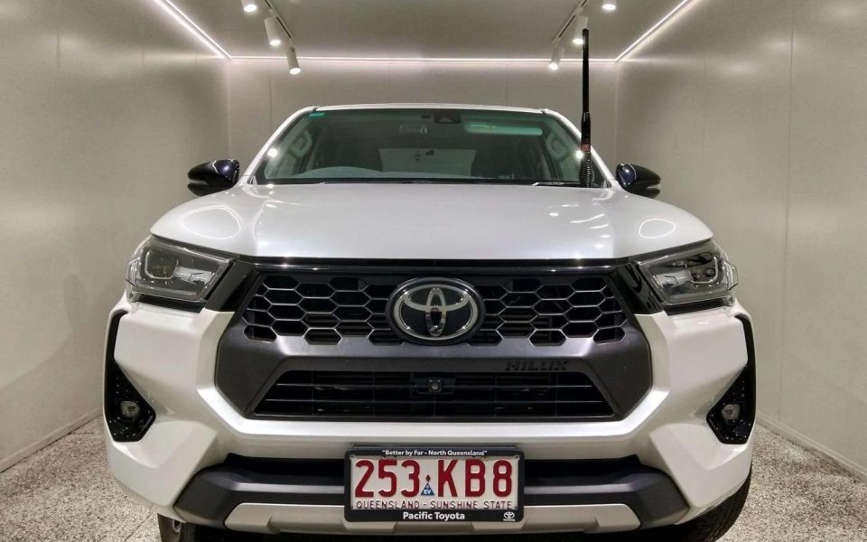 2024 Toyota Hilux SR5