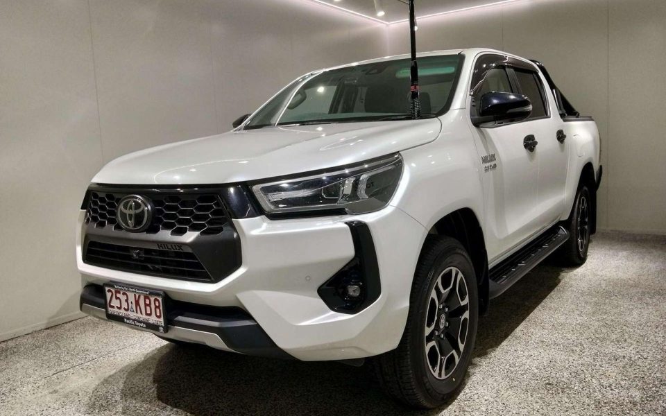2024 Toyota Hilux SR5