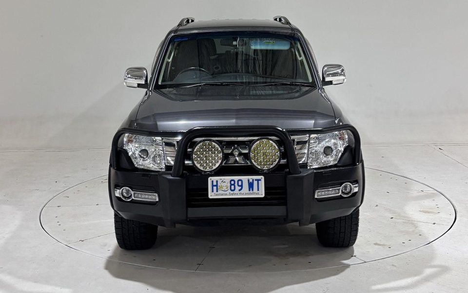 2018 Mitsubishi Pajero GLX