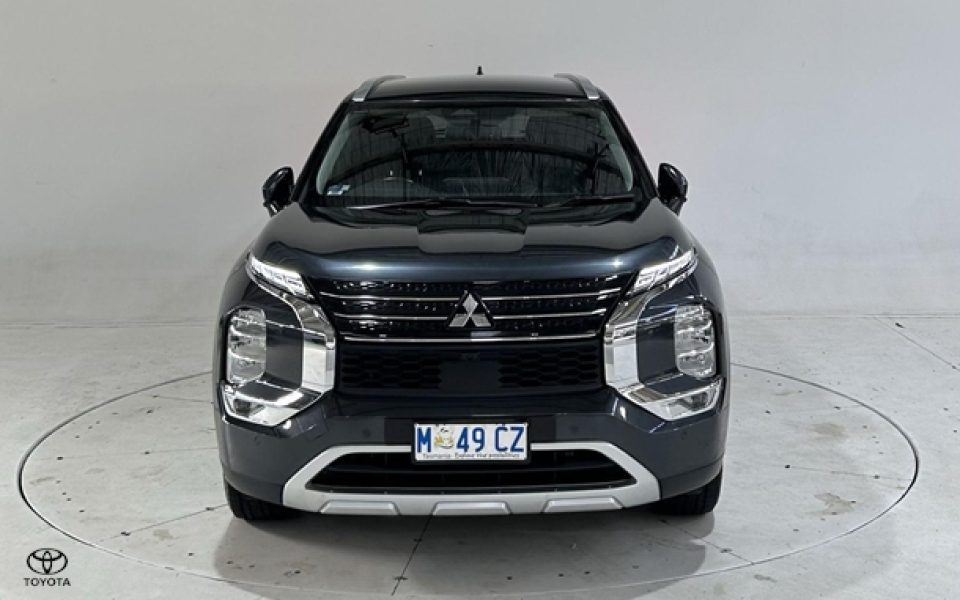2024 Mitsubishi Outlander LS