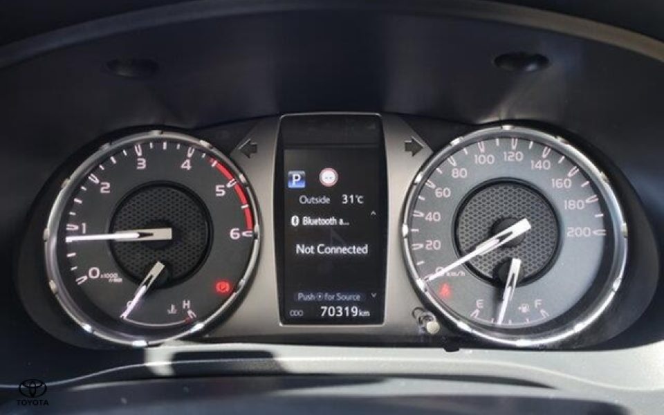 2020 Toyota Hilux SR
