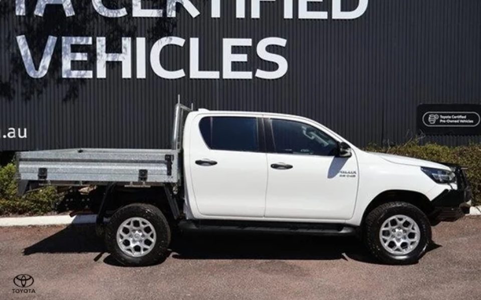 2022 Toyota Hilux SR