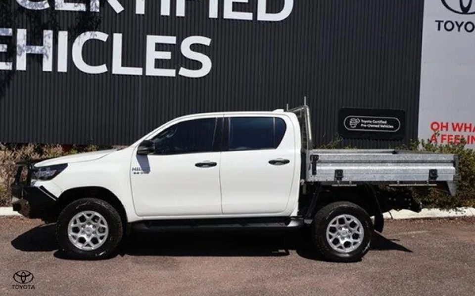 2022 Toyota Hilux SR