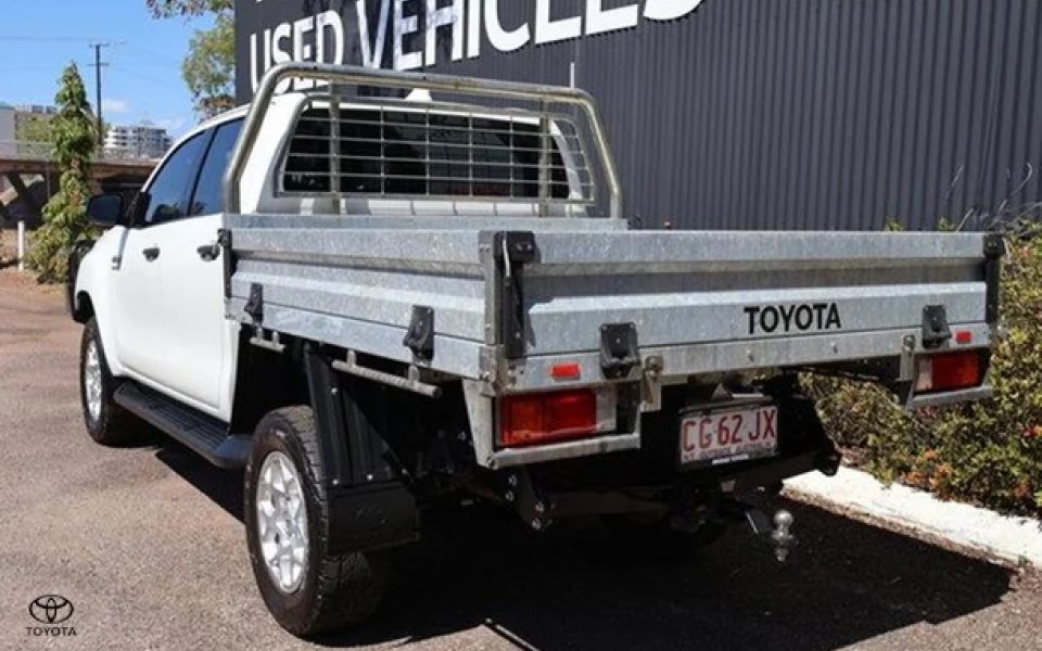2022 Toyota Hilux SR