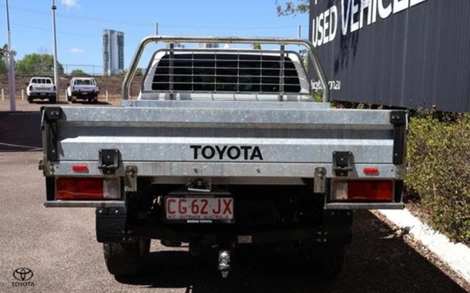 2022 Toyota Hilux SR