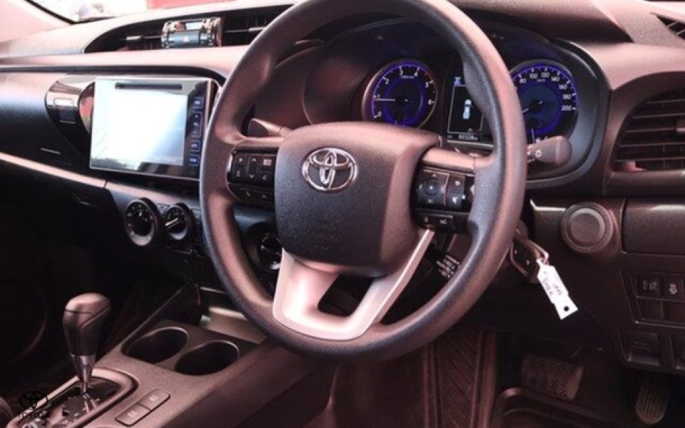 2020 Toyota Hilux SR