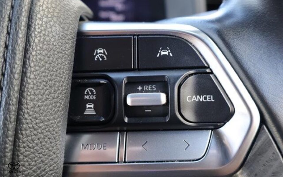 2025 Toyota Landcruiser Sahara ZX
