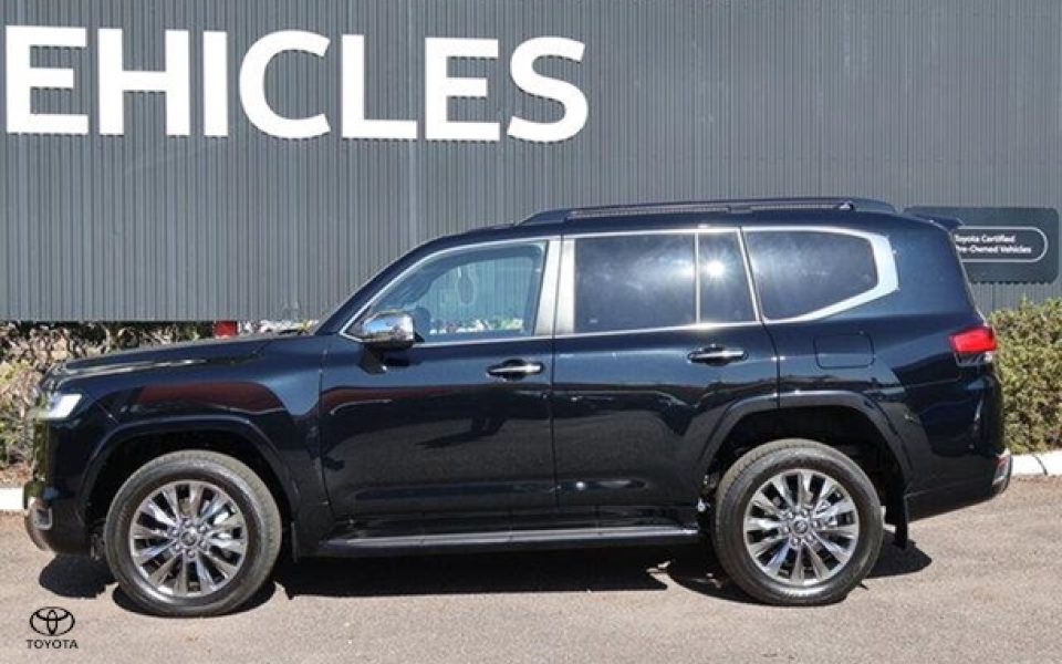 2025 Toyota Landcruiser Sahara ZX