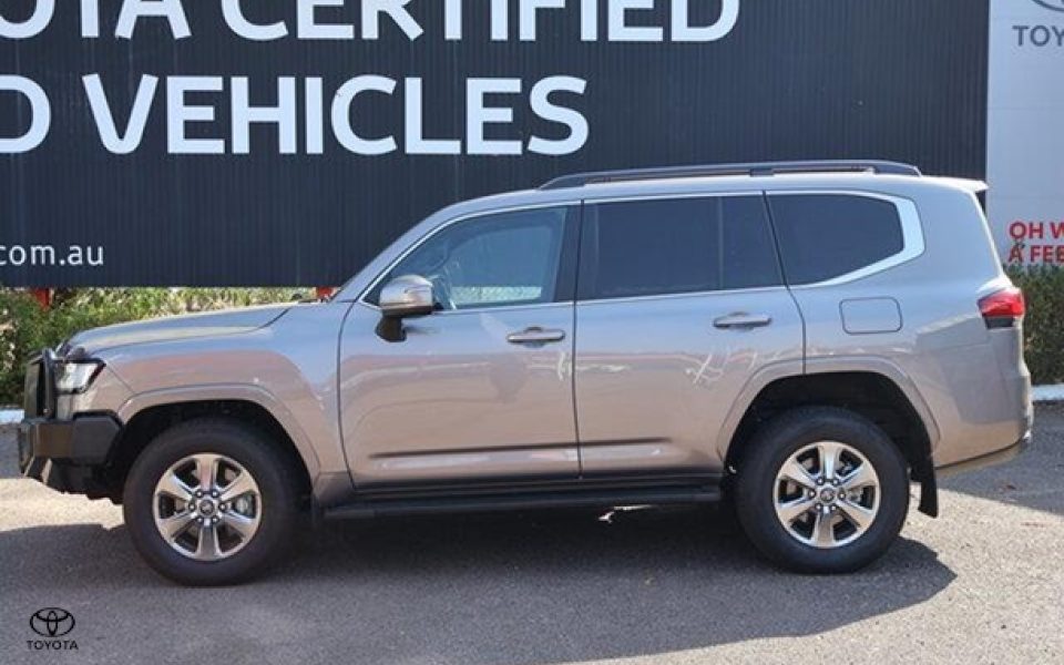 2022 Toyota Landcruiser VX