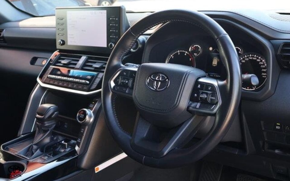 2024 Toyota Landcruiser GXL