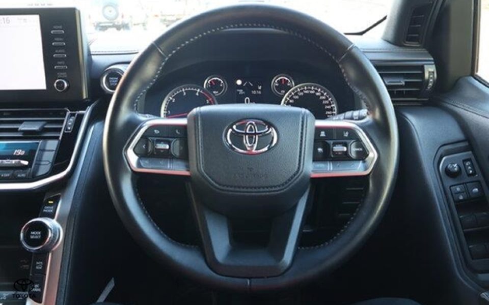 2024 Toyota Landcruiser GXL