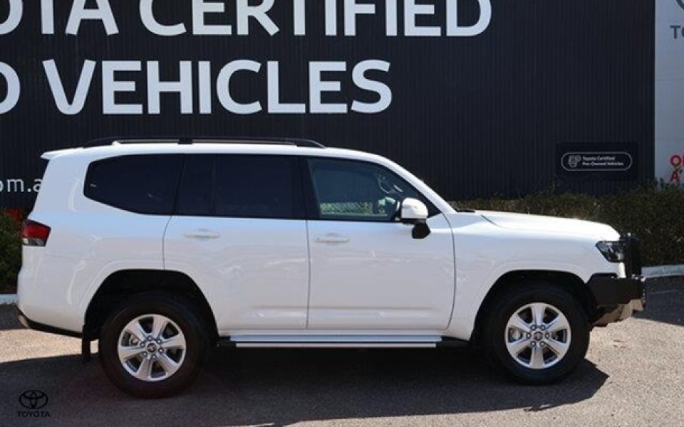 2024 Toyota Landcruiser GXL