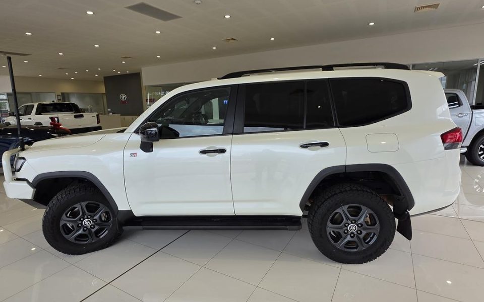 2023 Toyota Landcruiser GR-S