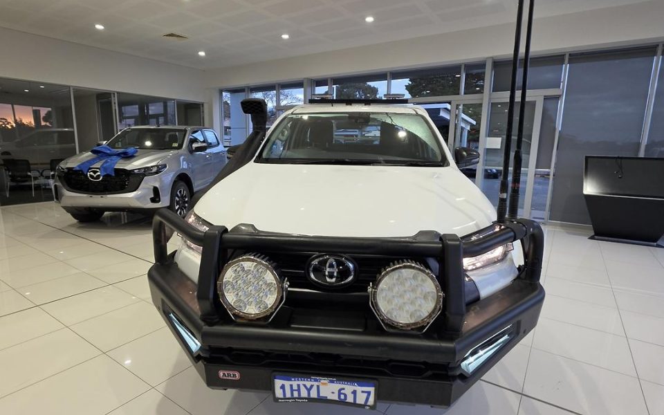 2023 Toyota Hilux SR