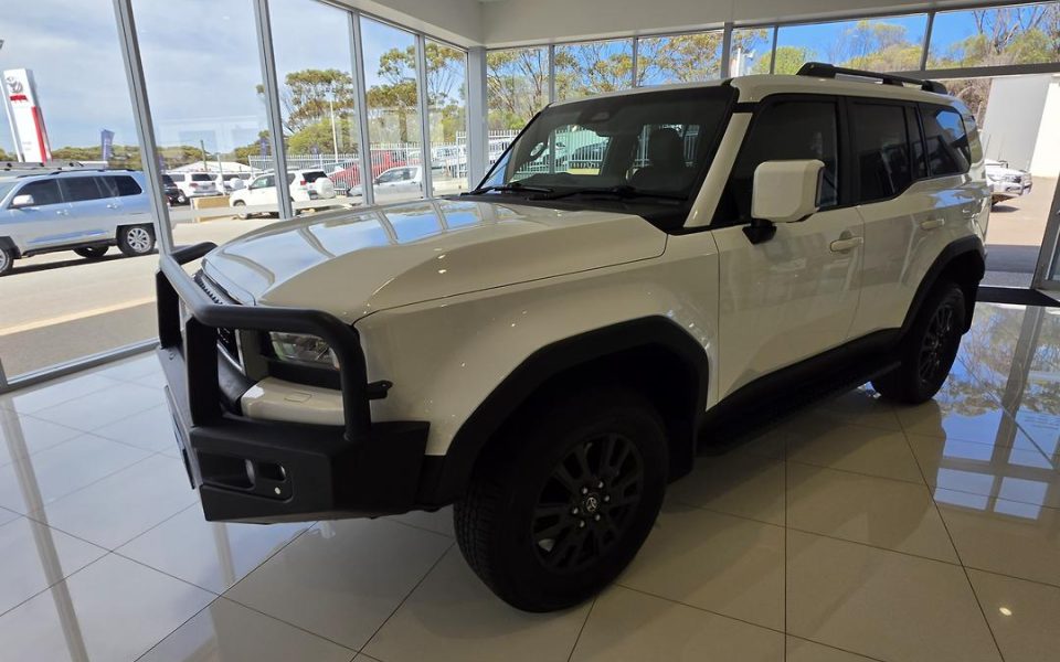 2024 Toyota Landcruiser Prado GXL
