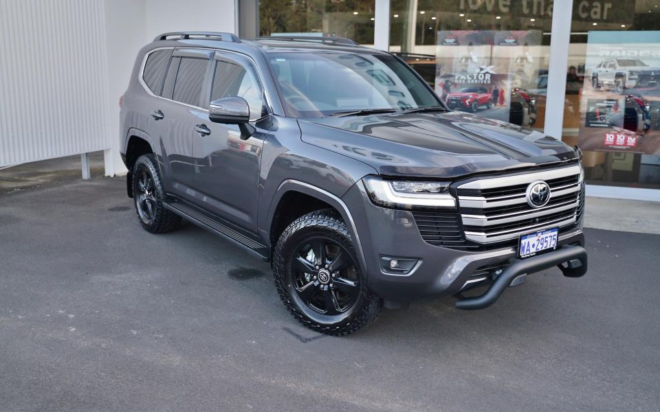 2024 Toyota Landcruiser VX