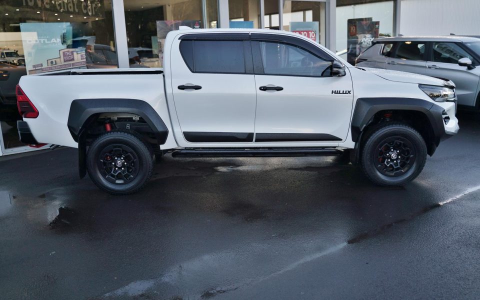 2023 Toyota Hilux GR-S