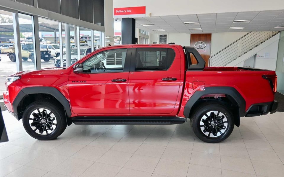 2026 Toyota Hilux 4x4 SR5+
