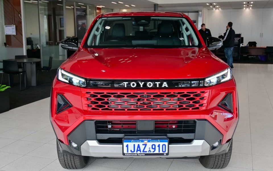 2026 Toyota Hilux 4x4 SR5+