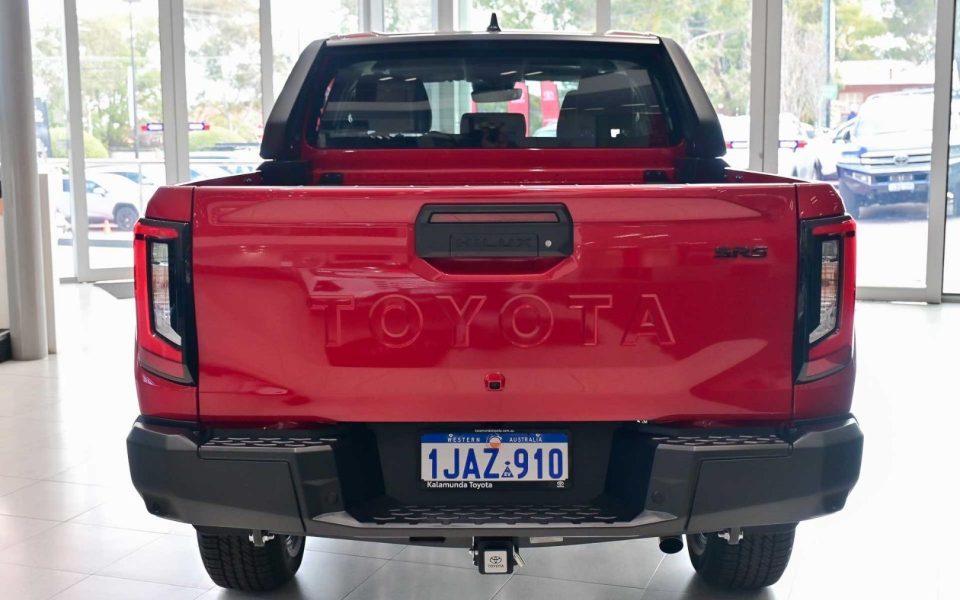 2026 Toyota Hilux 4x4 SR5+