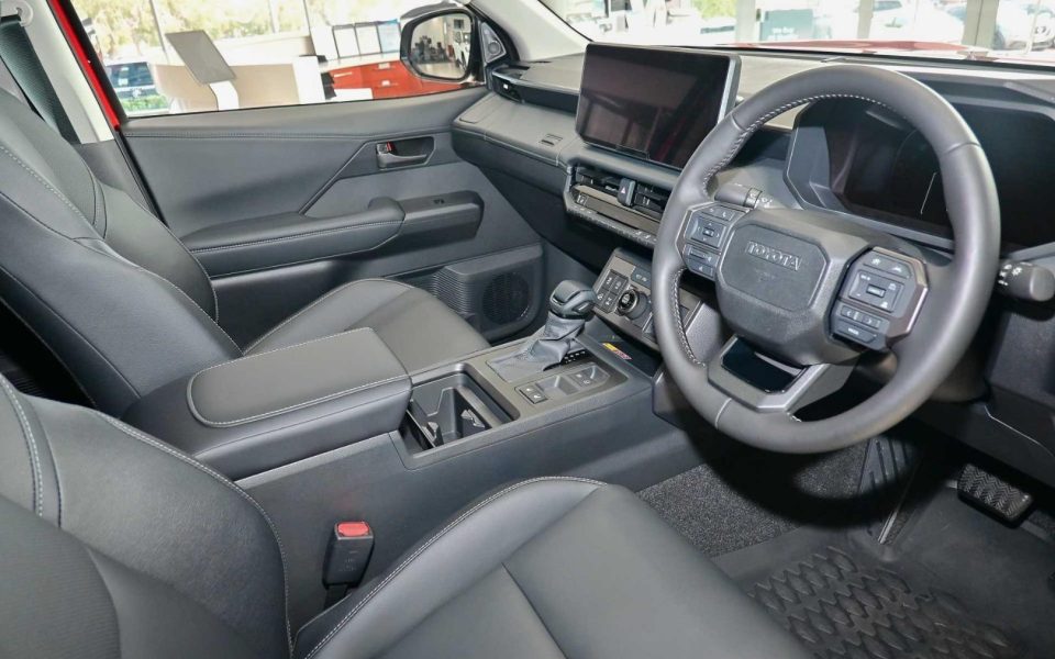 2026 Toyota Hilux 4x4 SR5+