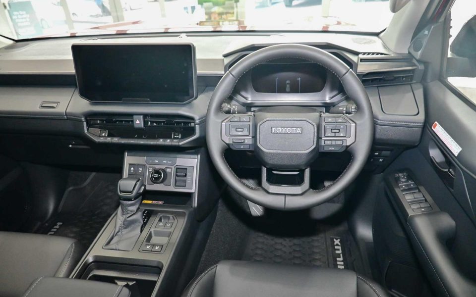 2026 Toyota Hilux 4x4 SR5+