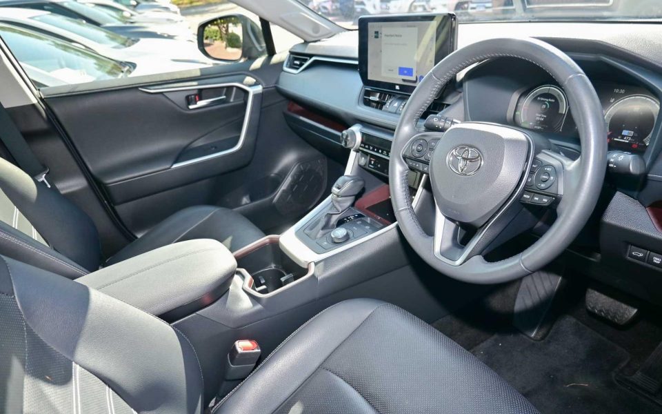 2023 Toyota RAV4 Hybrid Cruiser