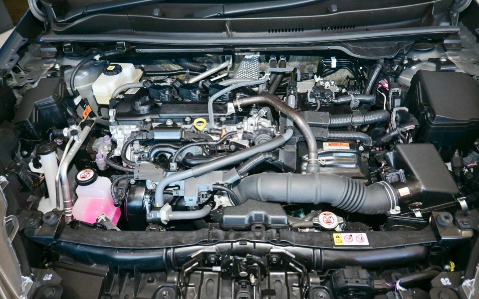 2025 Toyota Yaris Hybrid SX