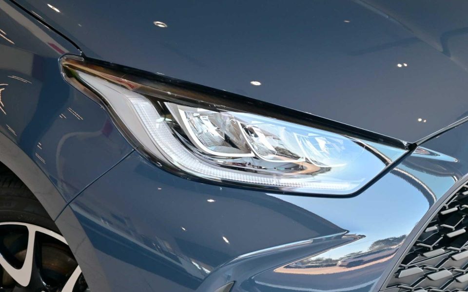 2025 Toyota Yaris Hybrid SX