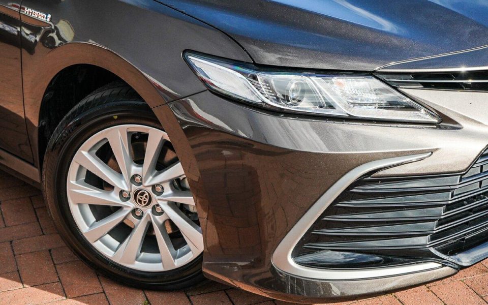 2021 Toyota Camry Hybrid Ascent