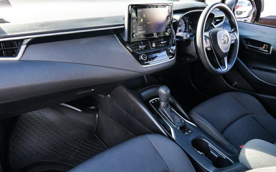 2018 Toyota Corolla Hatch Hybrid Ascent Sport