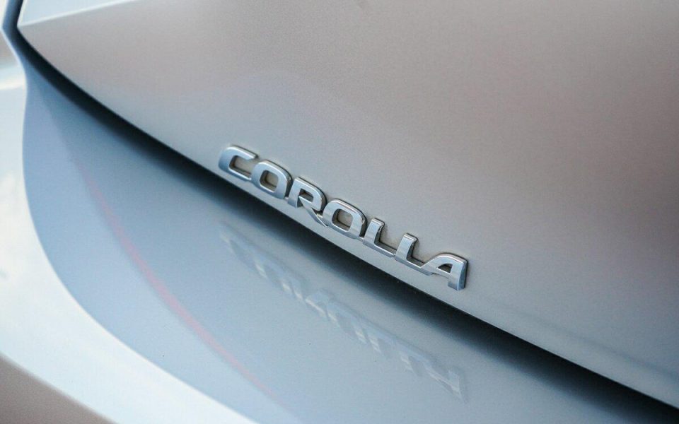 2018 Toyota Corolla Hatch Hybrid Ascent Sport