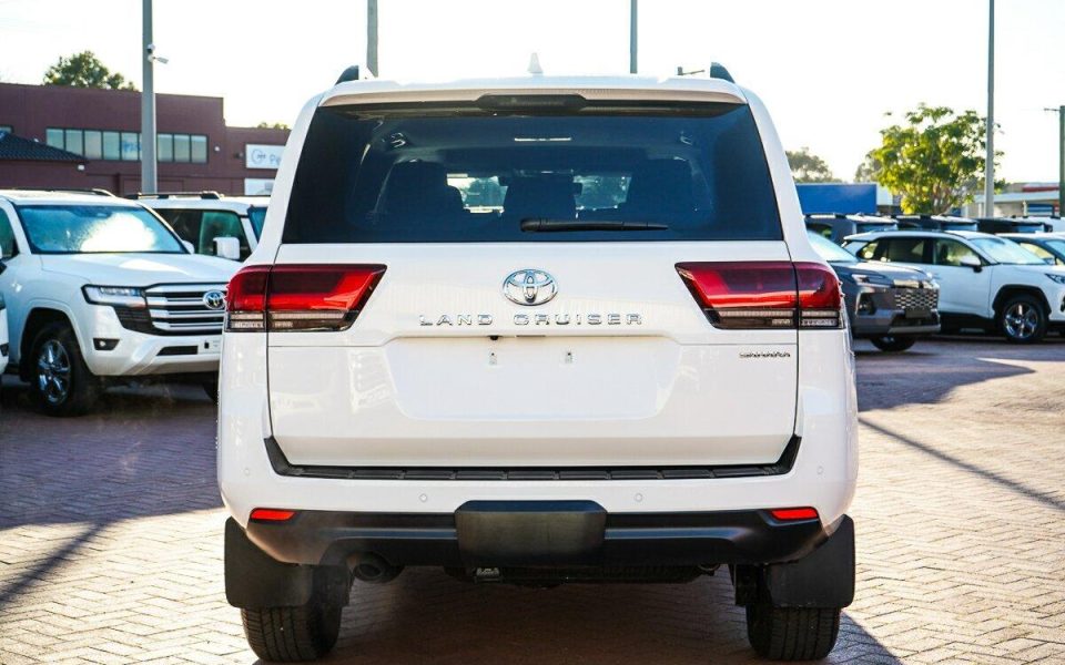 2025 Toyota Landcruiser Sahara