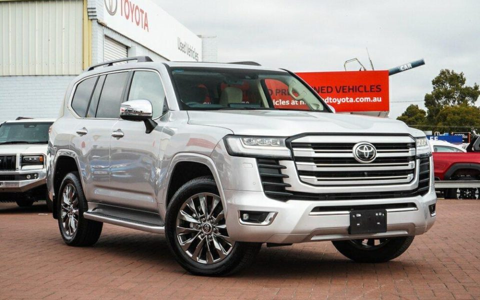 2024 Toyota Landcruiser Sahara ZX