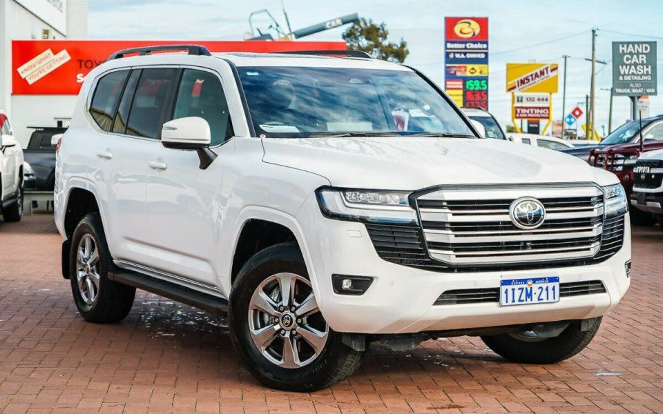2025 Toyota Landcruiser VX
