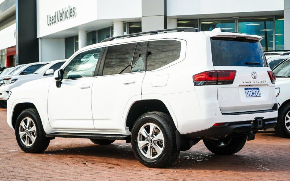2025 Toyota Landcruiser VX