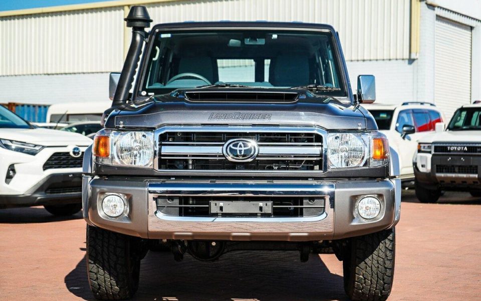 2022 Toyota LC Military GXL