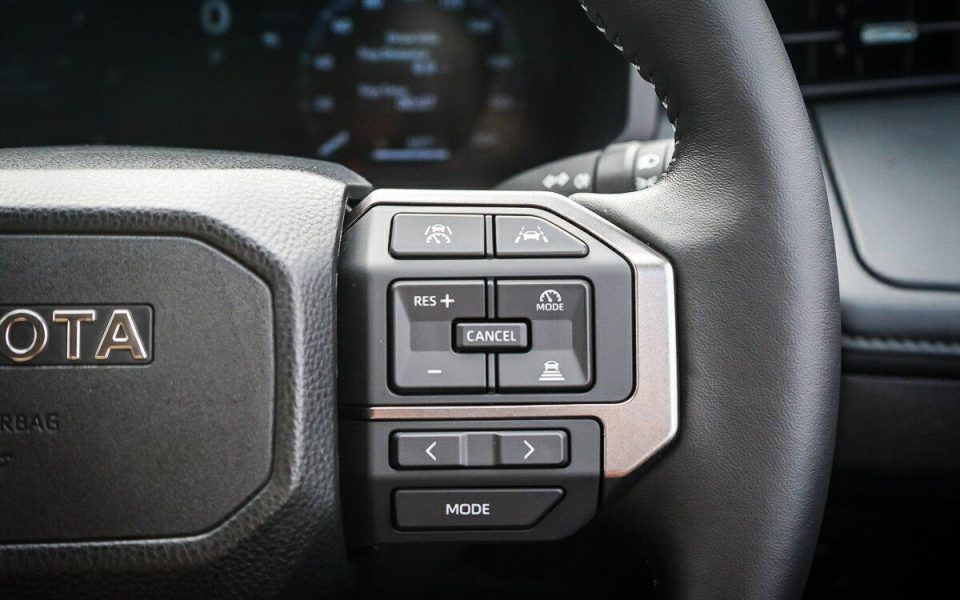 2026 Toyota Hilux 4x4 SR5+