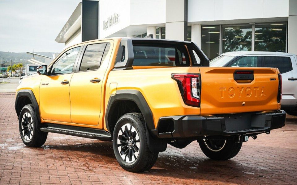 2026 Toyota Hilux 4x4 SR5+